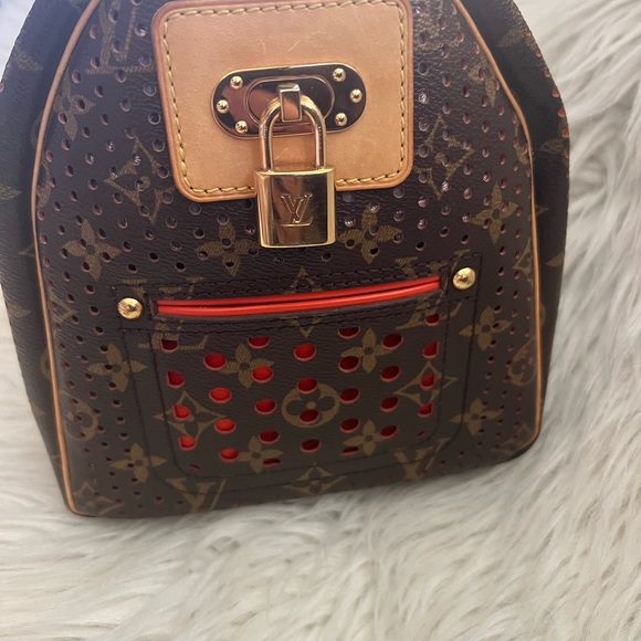 EUC (like new) Lv Perforated Speedy 30 - Picture 5 of 13
